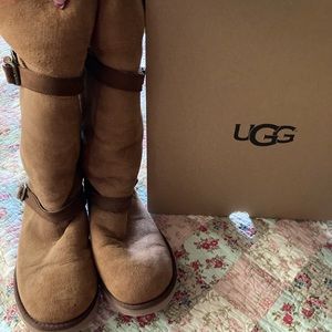 Tall two tone chestnut and chocolate brown Uggs